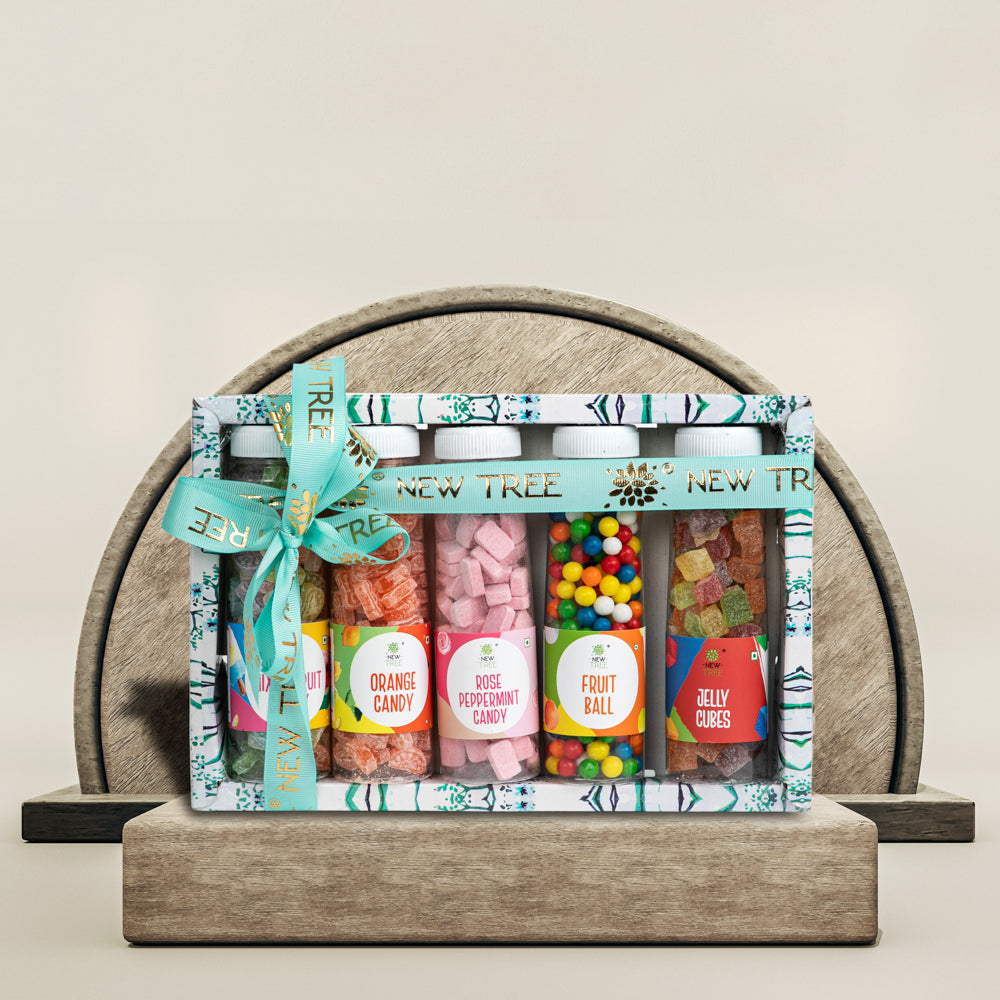 Fruitastic Candy Mix: A medley of Mixed Fruit, Orange, Rose Peppermint, Fruit Ball,
and Jelly Cube candies.