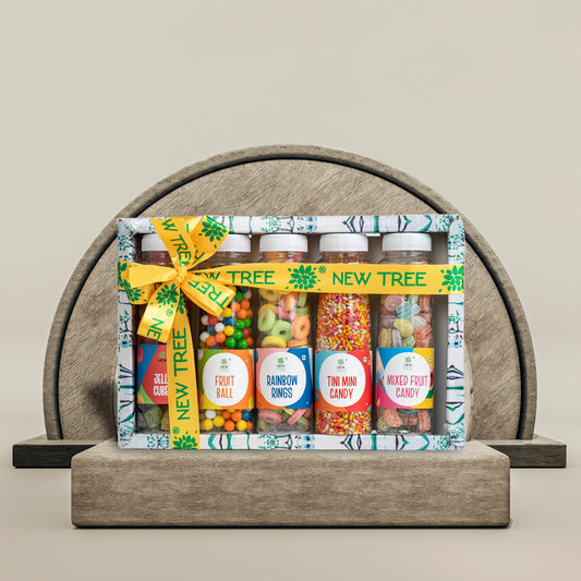 Jellylicious Surprise: Includes Jelly Cube, Fruit Ball, Rainbow Rings, Tini Mini, and 
Mixed Fruit candies.
