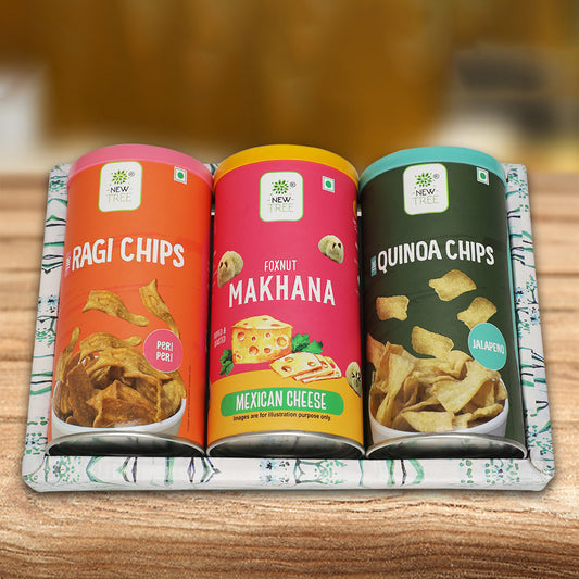 Crunchy Fusion: A blend of Chips and Makhana for a unique snacking experience.